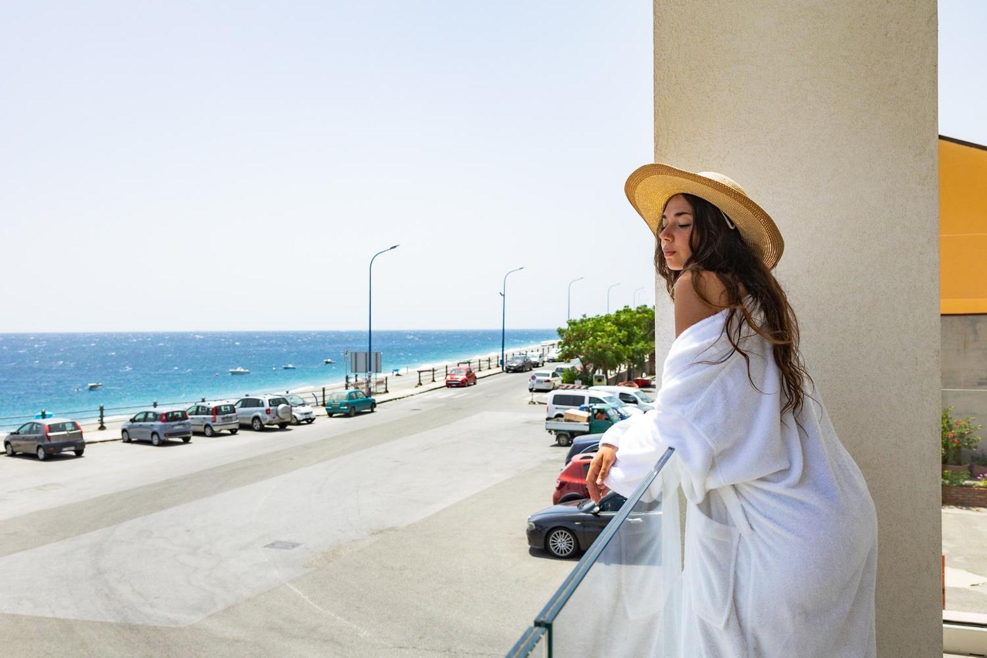 Marino Wellness Hotel Ali Terme Exterior photo